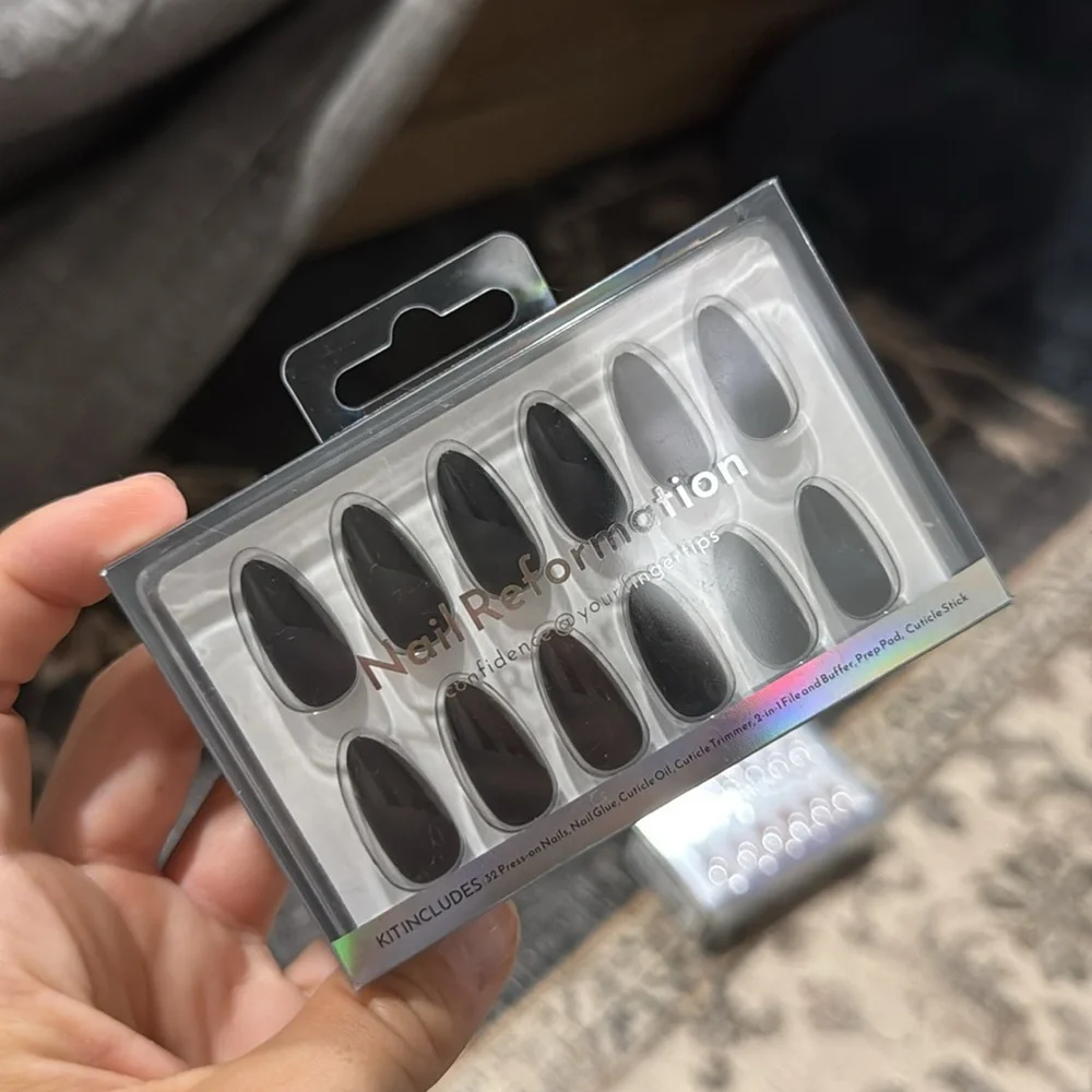 BRAND NEW Nail Reformation Glue On/Press-On Nails Kit - Picture 3 of 3